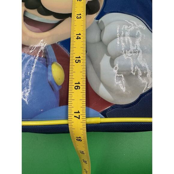 Super Mario Brothers backpack featuring Mario on the front - Picture 6 of 9